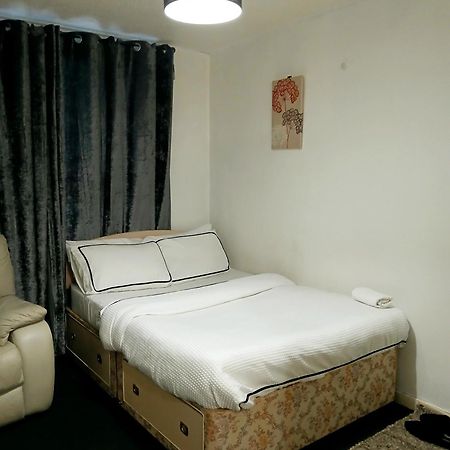 Cozy Private Room Glasgow Buitenkant foto