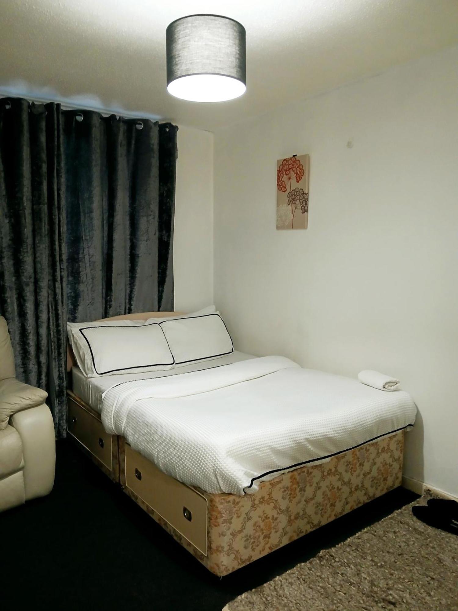 Cozy Private Room Glasgow Buitenkant foto